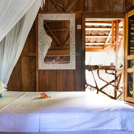 Hotel Mentawai Surf Camp Muarasiberut Exteriér fotografie